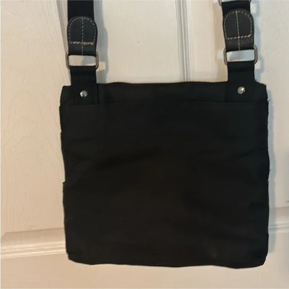 ROOTS black pebbled leather & canvas crossbody bag purse multiple pockets lined - Picture 3 of 15